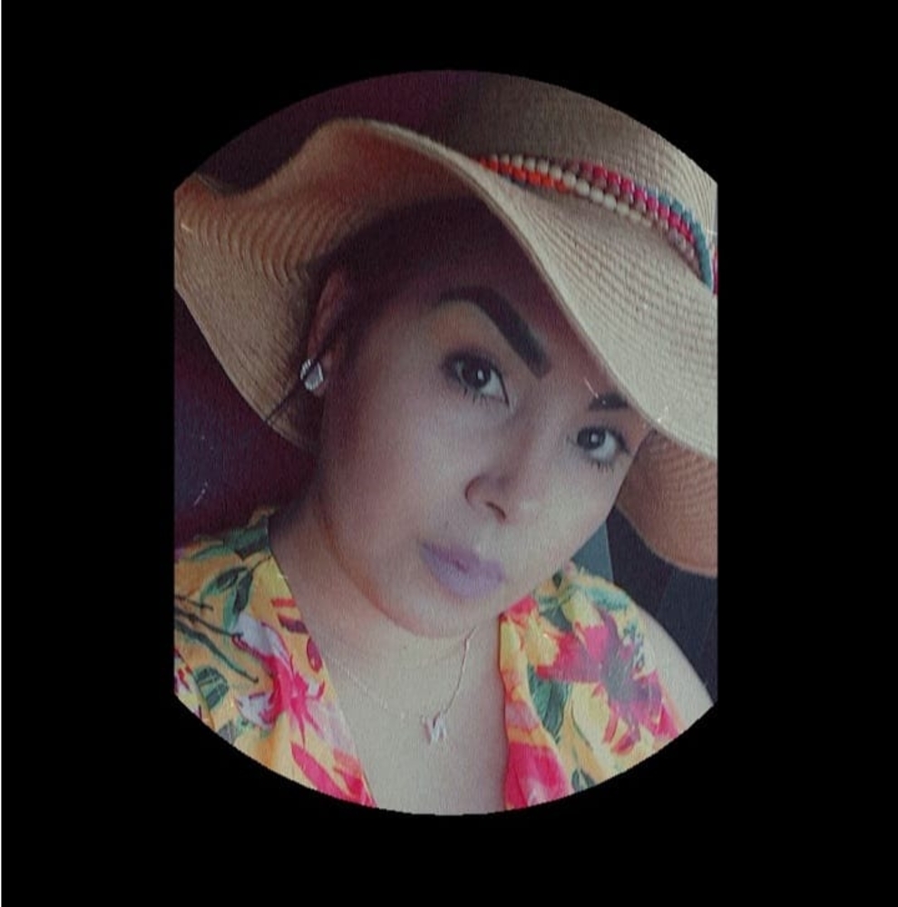 Meet your Posher, Nahomi